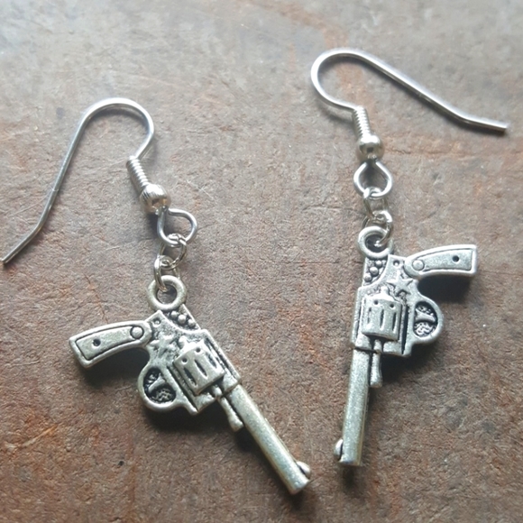 Pistol Revolver Gun Earrings - Picture 1 of 6